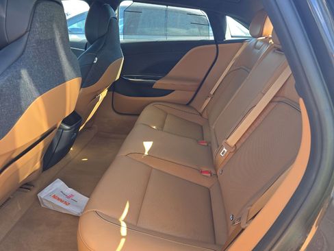 Used 2025 Lucid Air Touring image 4