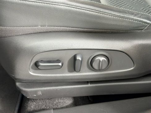 Used 2021 Buick Encore GX Essence w/ Advanced Technology Package image 23