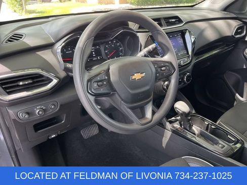 Used 2022 Chevrolet TrailBlazer LT w/ Convenience Package FWD image 10