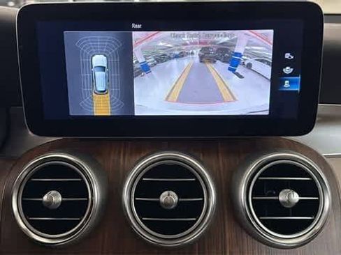 Used 2022 Mercedes-Benz GLC 300 4MATIC image 21