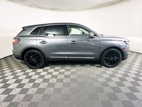 Used 2022 Lincoln Nautilus Reserve w/ Monochromatic Package FWD image 2