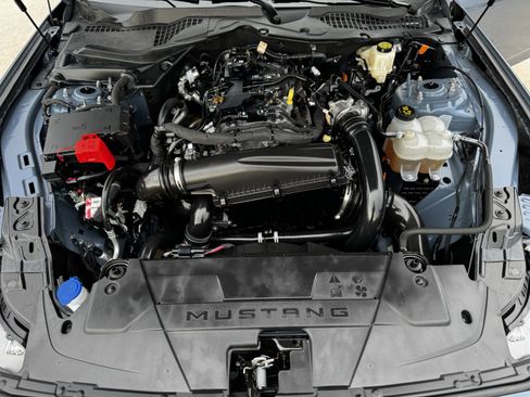 Used 2025 Ford Mustang Coupe RWD image 29