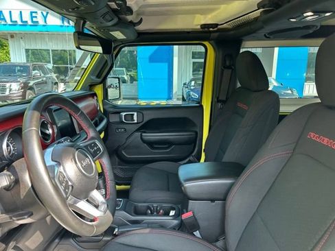Used 2023 Jeep Wrangler Rubicon w/ Cold Weather Group AWD/4WD image 10