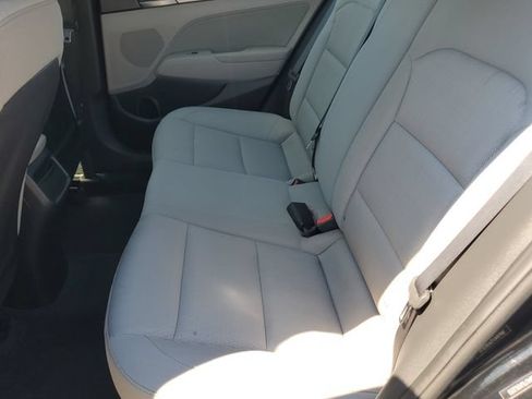 Used 2018 Hyundai Elantra SEL FWD image 9