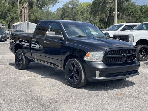 Used 2015 RAM 1500 Express RWD image 17