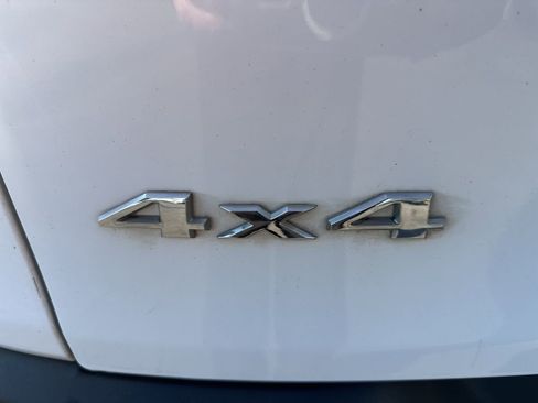 Used 2017 Jeep Cherokee Latitude w/ Cold Weather Group image 11