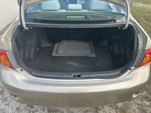 Used 2010 Toyota Corolla LE image 28