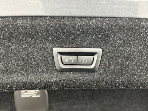 Used 2025 BMW 330i xDrive Sedan image 37