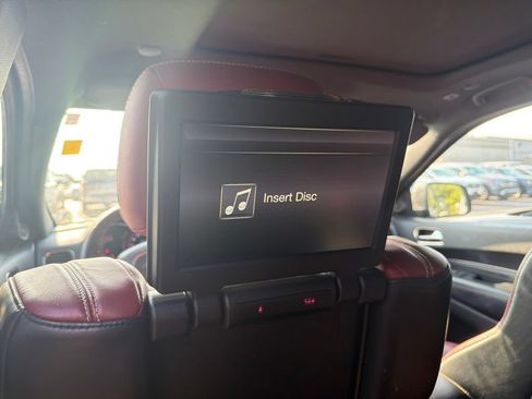 Used 2018 Dodge Durango SRT w/ Technology Group AWD/4WD image 13