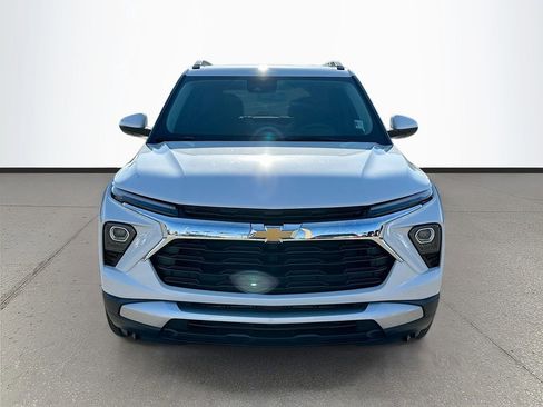 Used 2024 Chevrolet TrailBlazer LT w/ Driver Confidence Package image 2