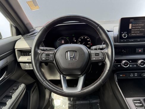 Used 2025 Honda CR-V Sport image 17