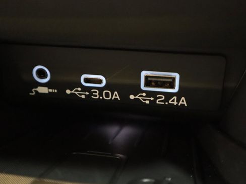 Used 2025 Subaru Outback Wilderness AWD/4WD image 36