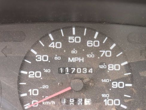 Used 1996 Nissan Pickup 2WD King Cab image 11
