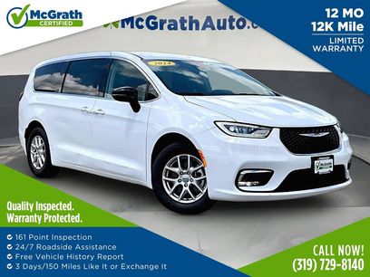 Used 2024 Chrysler Pacifica Touring-L