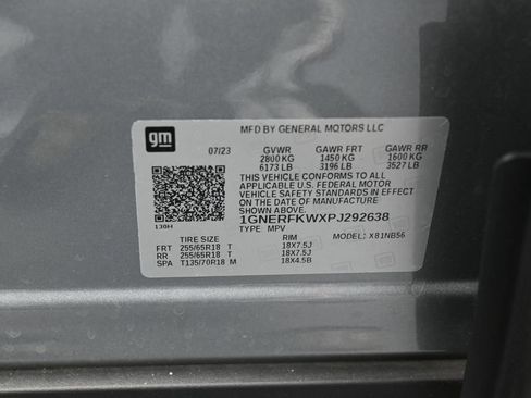 Used 2023 Chevrolet Traverse LS FWD image 16