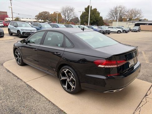 Certified 2021 Volkswagen Passat 2.0T R-Line w/ Luggage Net & Mats Package image 6