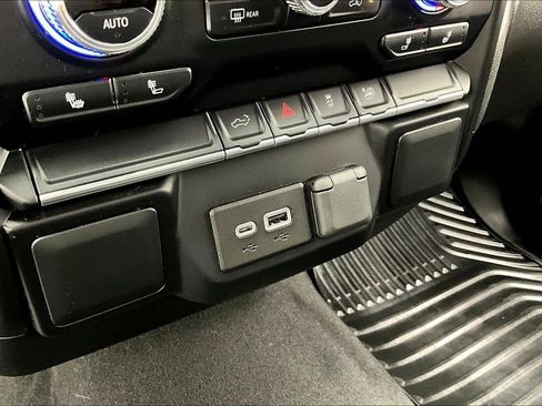 Used 2022 GMC Sierra 1500 Elevation image 33