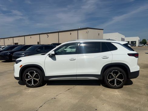 New 2026 Volkswagen Tiguan SE FWD image 8