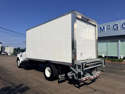 Used 2023 Ford F650 2WD Regular Cab Super Duty image 5