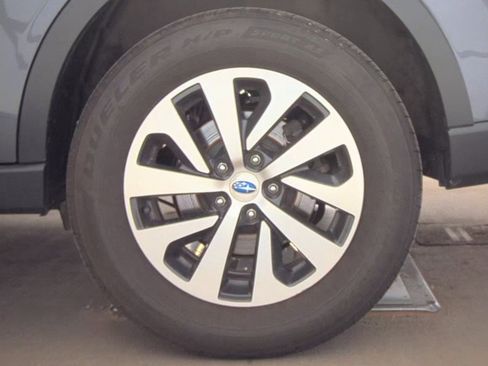 Used 2022 Subaru Outback Premium AWD/4WD image 12