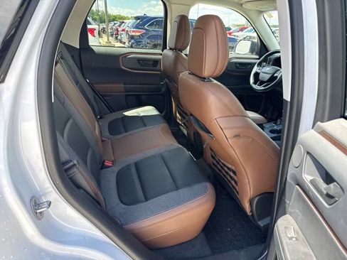 Used 2021 Ford Bronco Sport Outer Banks w/ Outer Banks Package AWD/4WD image 13