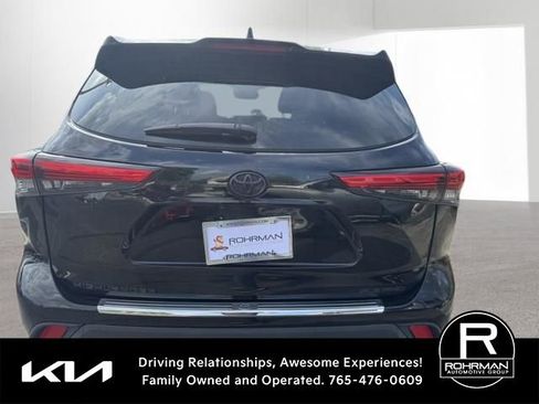 Used 2020 Toyota Highlander XLE image 5