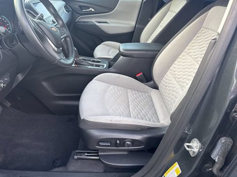 Used 2020 Chevrolet Equinox LT FWD image 17