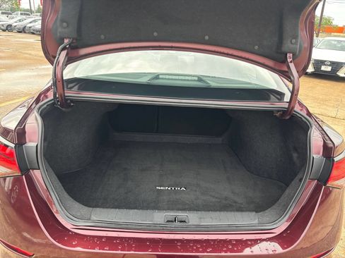 Used 2025 Nissan Sentra SV FWD image 29