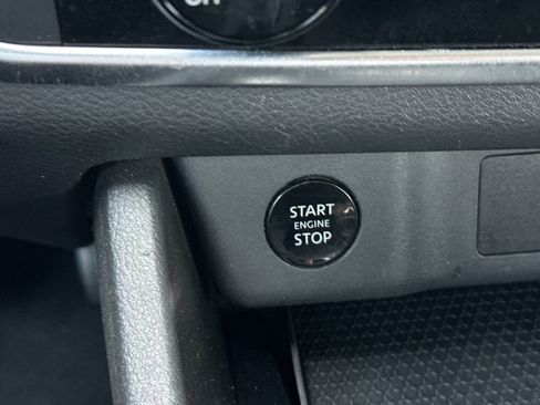 Used 2024 Nissan Rogue S AWD/4WD image 22