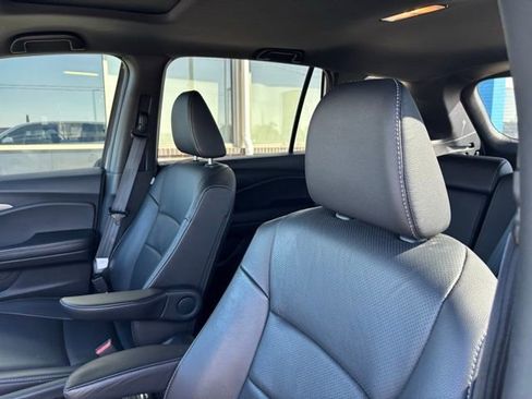 Used 2023 Honda Passport EX-L image 11