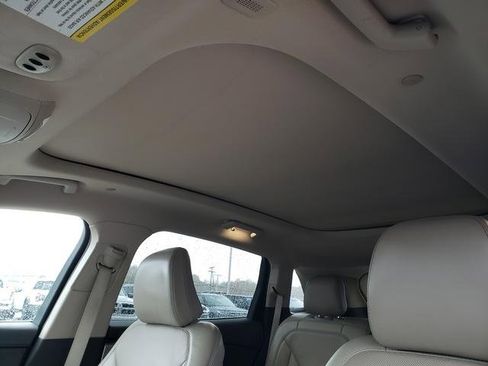 Used 2022 Lincoln Nautilus Reserve w/ Equipment Group 202A image 23