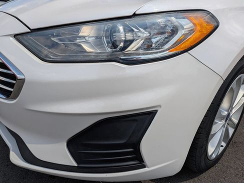 Used 2019 Ford Fusion SE FWD image 11