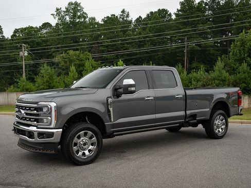 Used 2026 Ford F350 Lariat w/ Chrome Package AWD/4WD image 3
