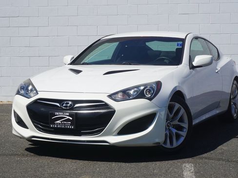 Used 2013 Hyundai Genesis 2.0T image 1