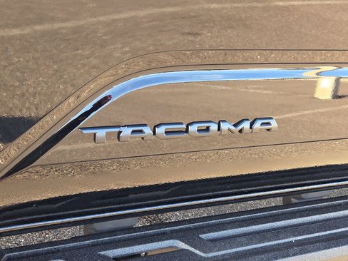 Certified 2026 Toyota Tacoma TRD Off-Road image 32