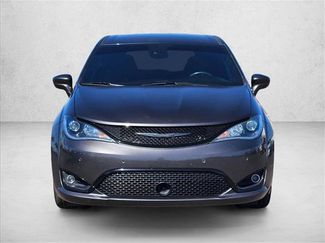 Used 2020 Chrysler Pacifica Touring w/ Advanced Safetytec Group FWD video 2
