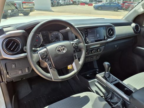 Certified 2021 Toyota Tacoma SR5 RWD image 9