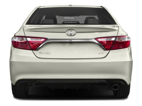 Used 2017 Toyota Camry XSE image 6