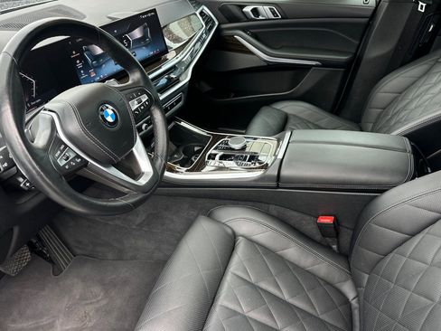 Used 2025 BMW X5 xDrive40i AWD/4WD image 9