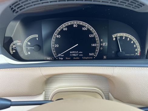 Used 2009 Mercedes-Benz CL 550 4MATIC image 21