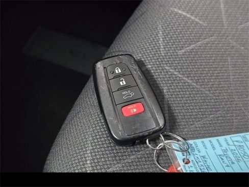 Used 2022 Toyota RAV4 XLE image 35