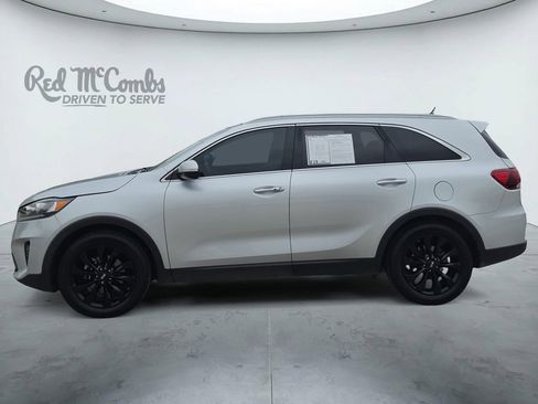 Used 2020 Kia Sorento EX FWD image 2