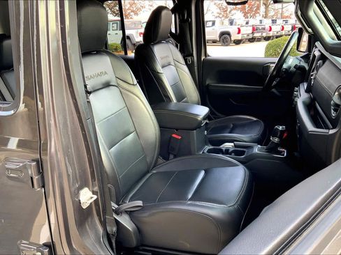 Used 2020 Jeep Wrangler Unlimited Sahara image 9
