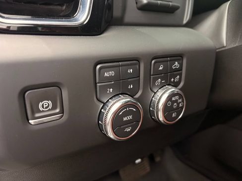 Used 2024 GMC Sierra 1500 Denali Ultimate AWD/4WD image 13