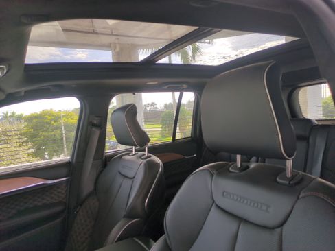 New 2025 Jeep Grand Cherokee Summit image 22