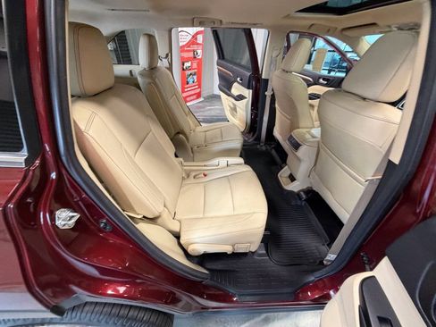 Used 2018 Toyota Highlander Limited AWD/4WD image 50