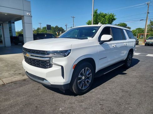 Certified 2023 Chevrolet Suburban LS AWD/4WD image 4