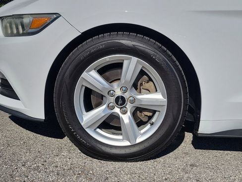 Used 2016 Ford Mustang V6 image 6