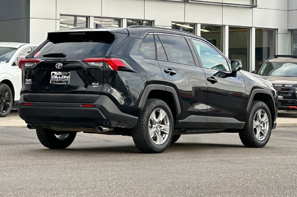 Used 2025 Toyota RAV4 XLE AWD/4WD image 7