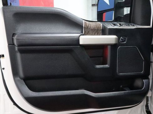 Used 2017 Ford F350 4x4 Crew Cab Super Duty image 32